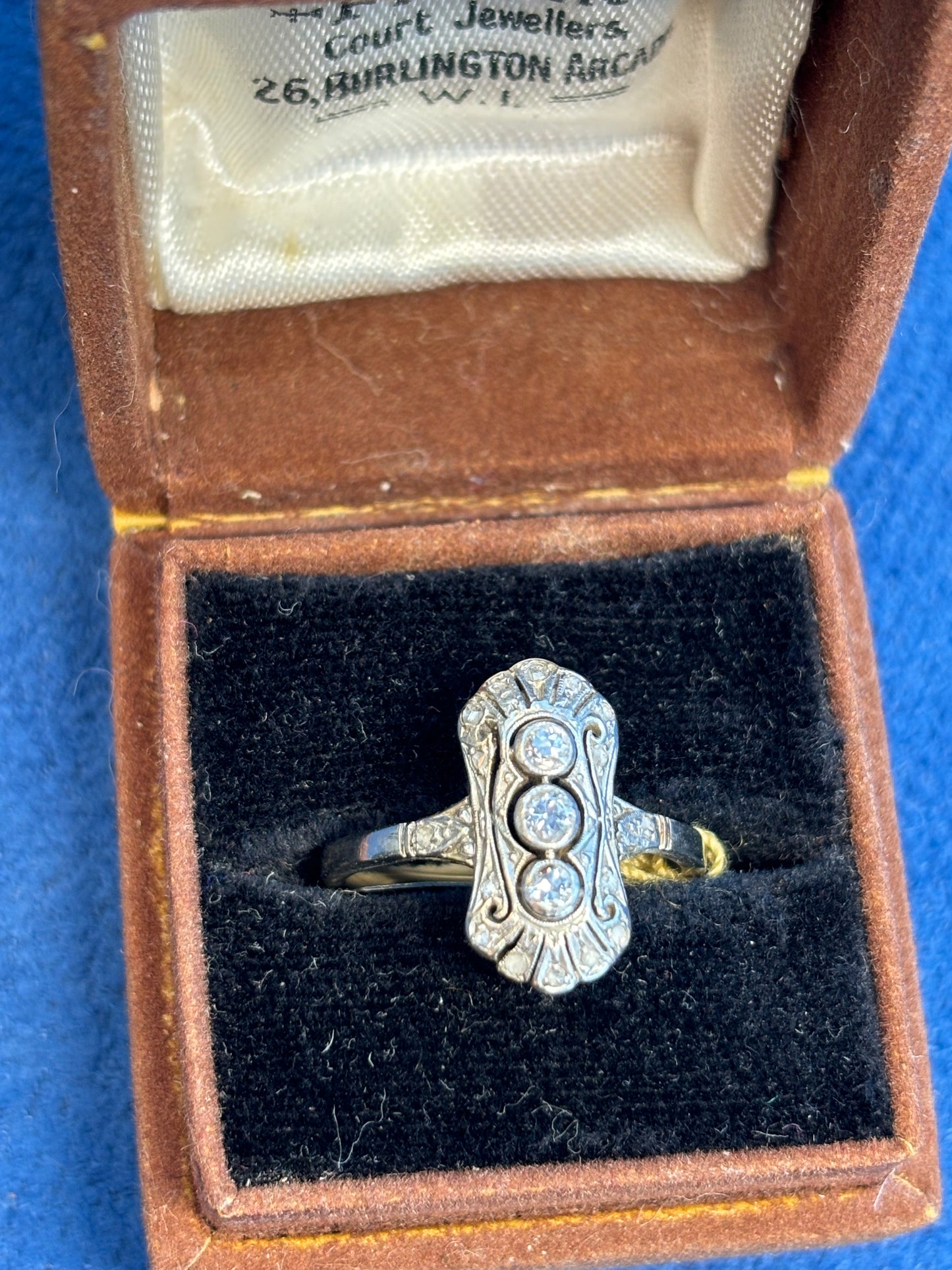 Art deco diamond and platinum ring