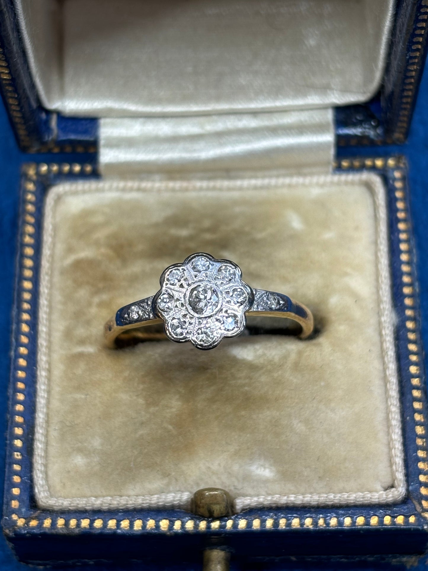Art deco flower diamond ring