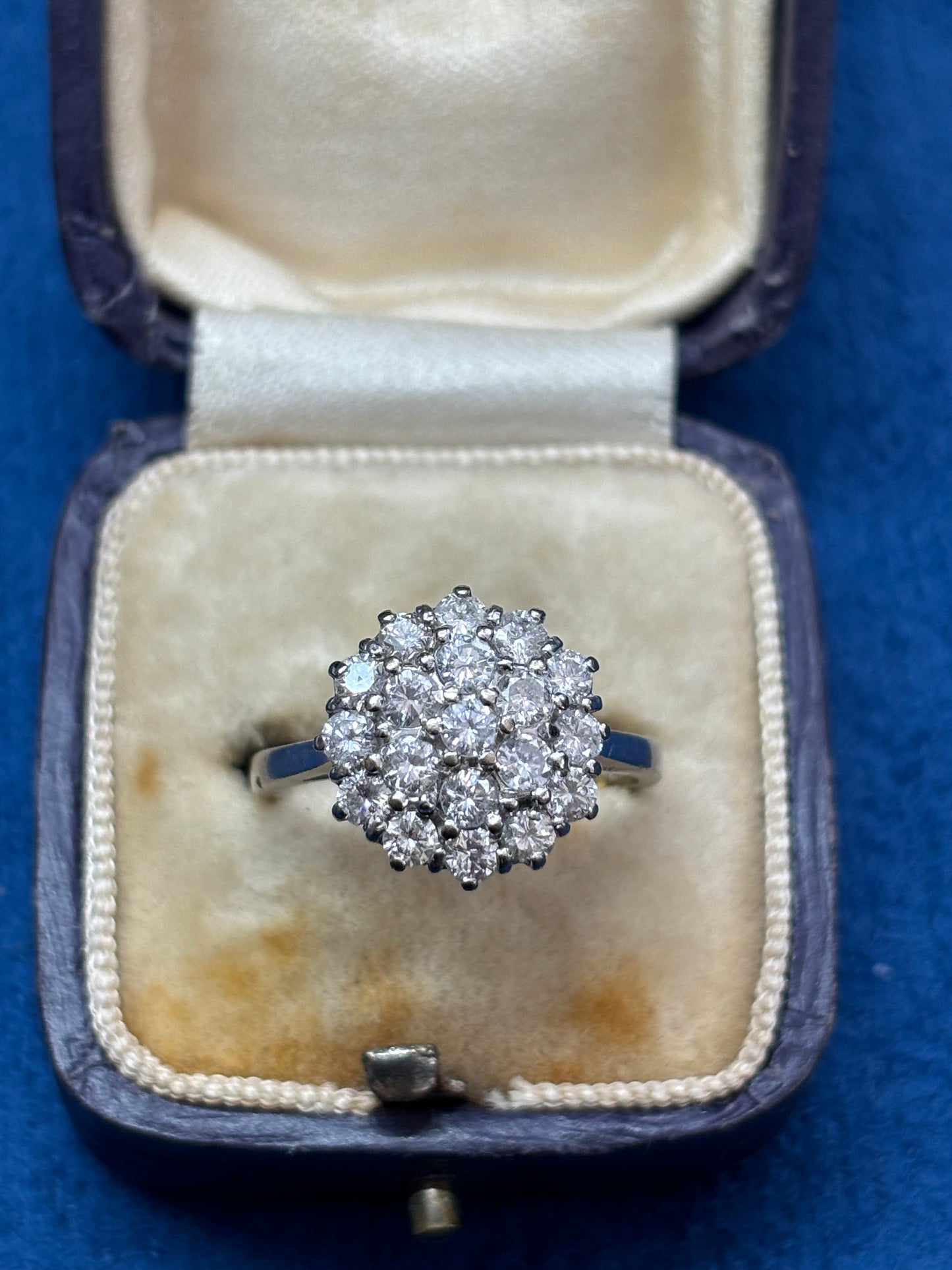 Vintage 1970s diamond cluster ring