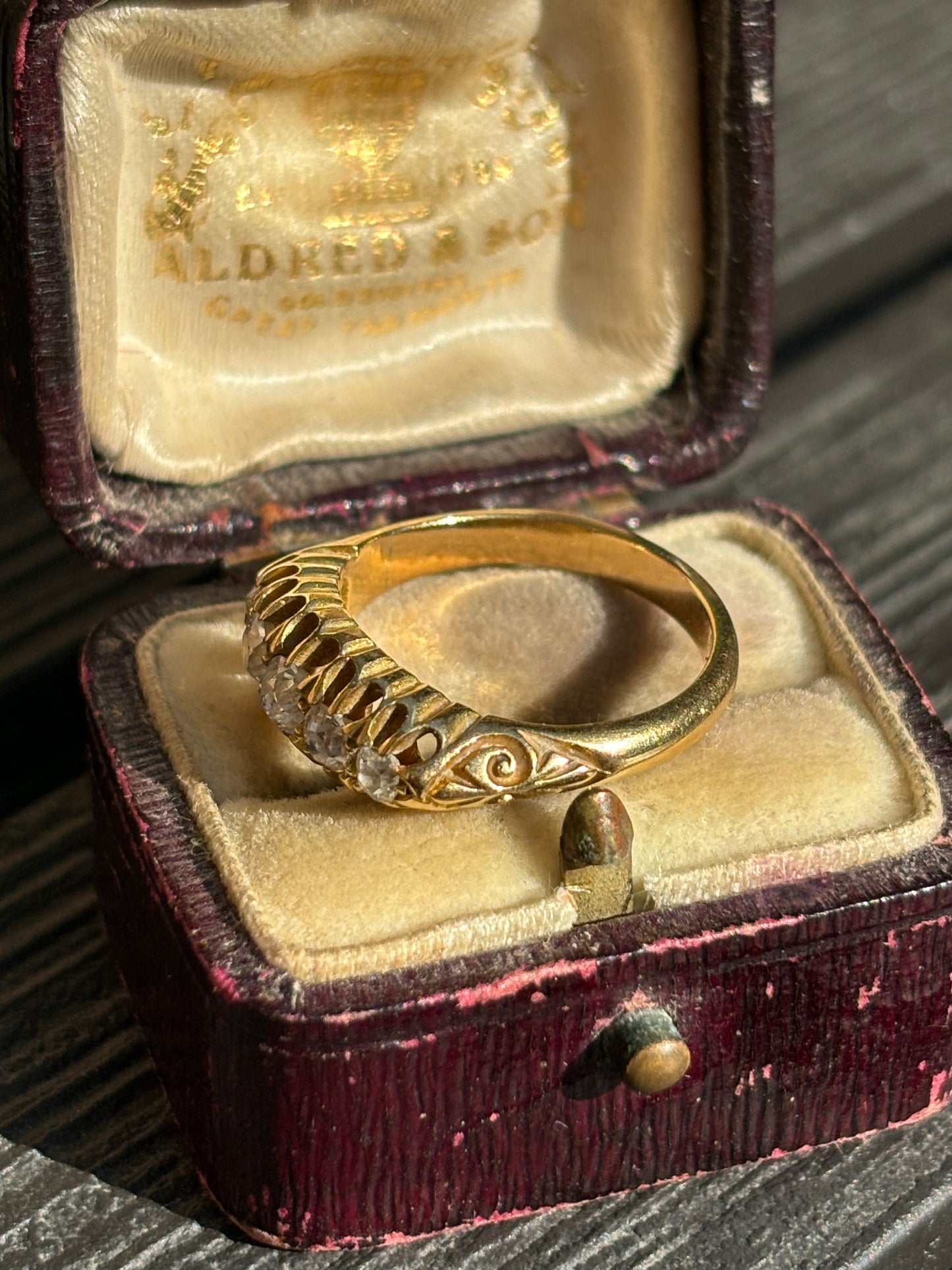 Late 1800s old cut diamond ring set in 18ct gold