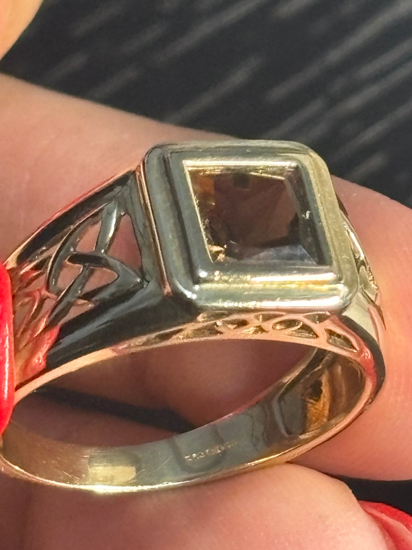 Smokey Quartz 9ct gold ring