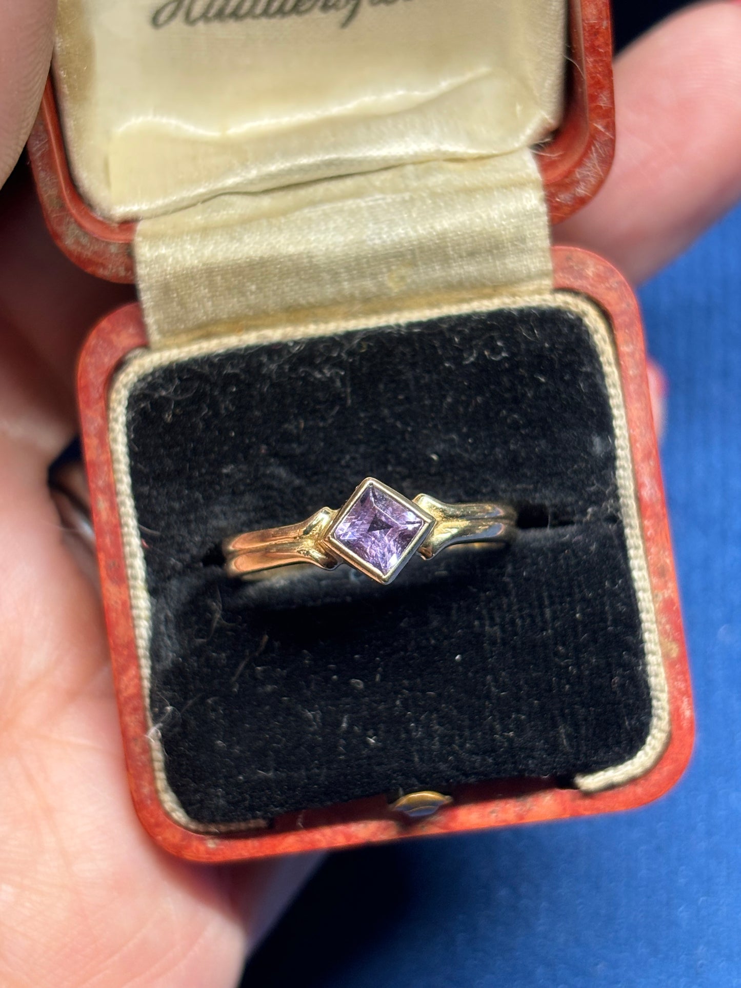 9ct gold Amethyst ring