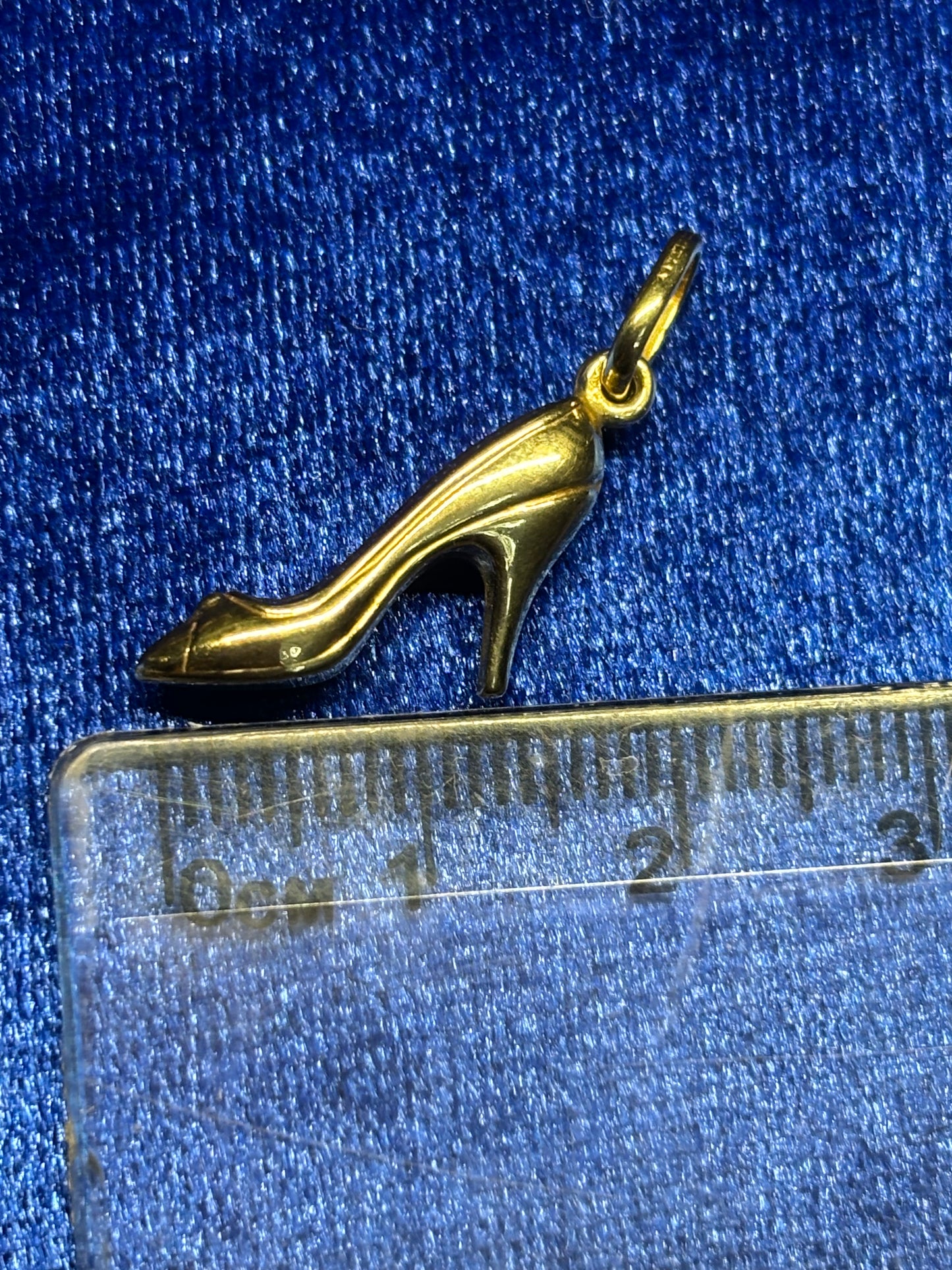 9ct gold high heel shoe charm